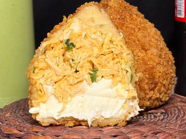 Coxinha de Frango com Catupiry